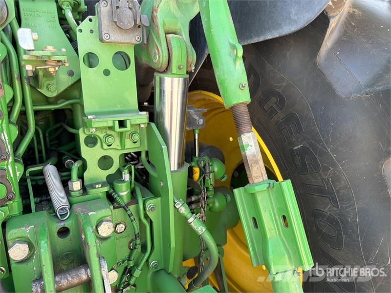 John Deere 6175R 4WD Tractor Trattori