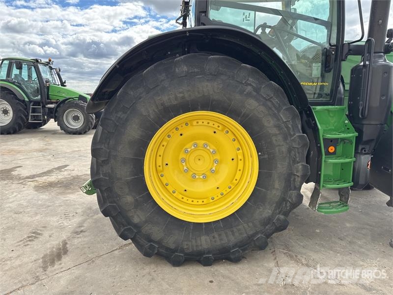 John Deere 6215R 4x4 Tracteur Agricole Autopower Command Pro Traktory