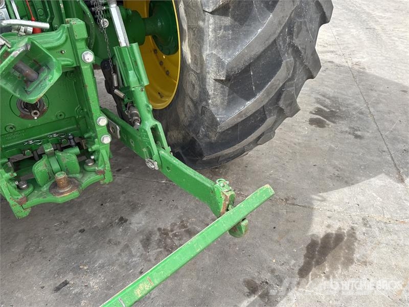 John Deere 6215R 4x4 Tracteur Agricole Autopower Command Pro Traktory