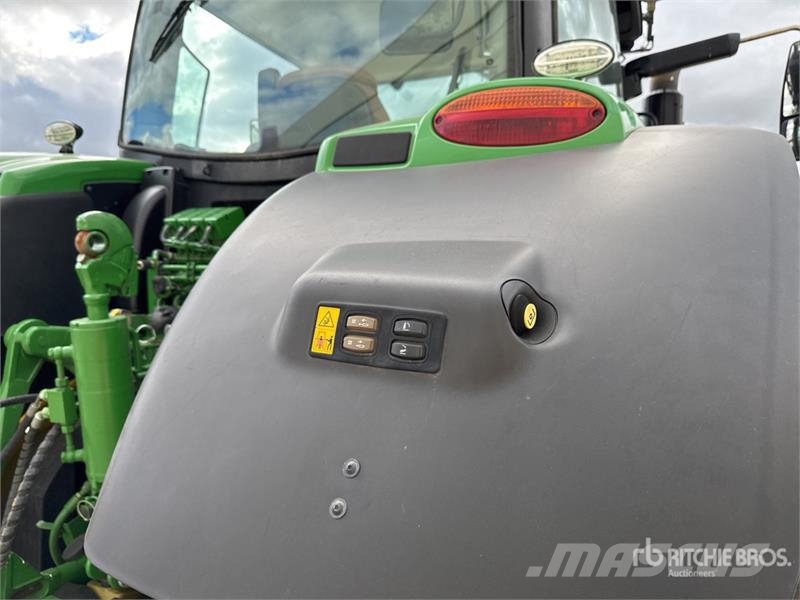 John Deere 6215R Autopower 4WD Tractor Traktory