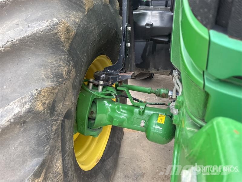 John Deere 6215R Autopower 4WD Tractor Traktory