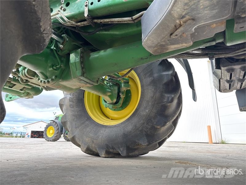 John Deere 6215R Autopower 4WD Tractor Traktory