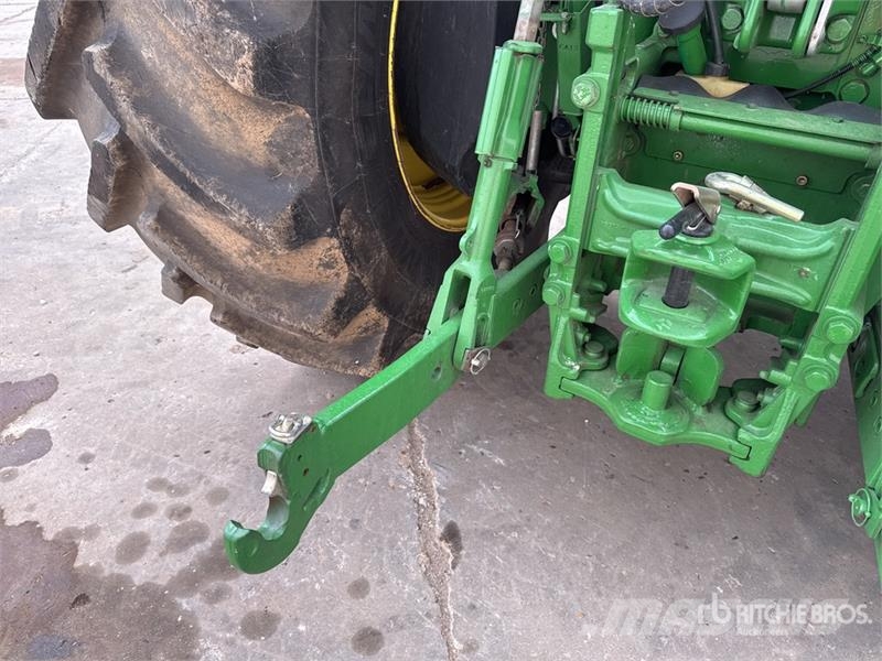 John Deere 6215R Autopower 4WD Tractor Traktory