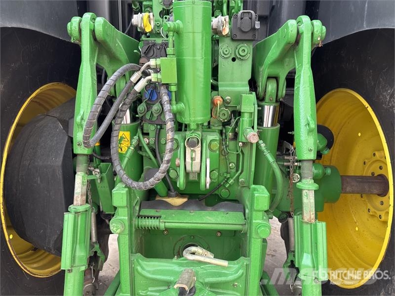 John Deere 6215R Autopower 4WD Tractor Traktory