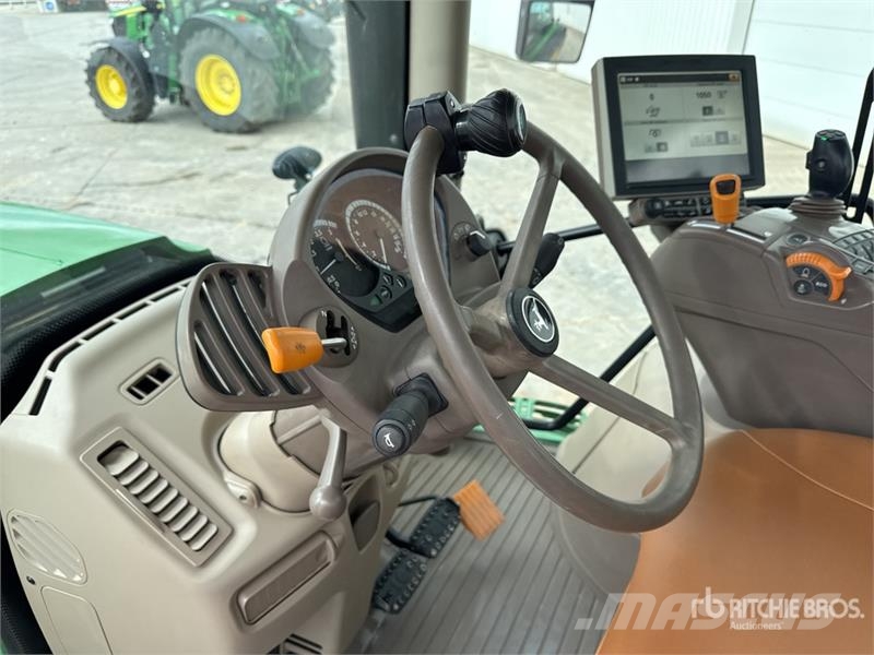 John Deere 6215R Autopower 4WD Tractor Traktory