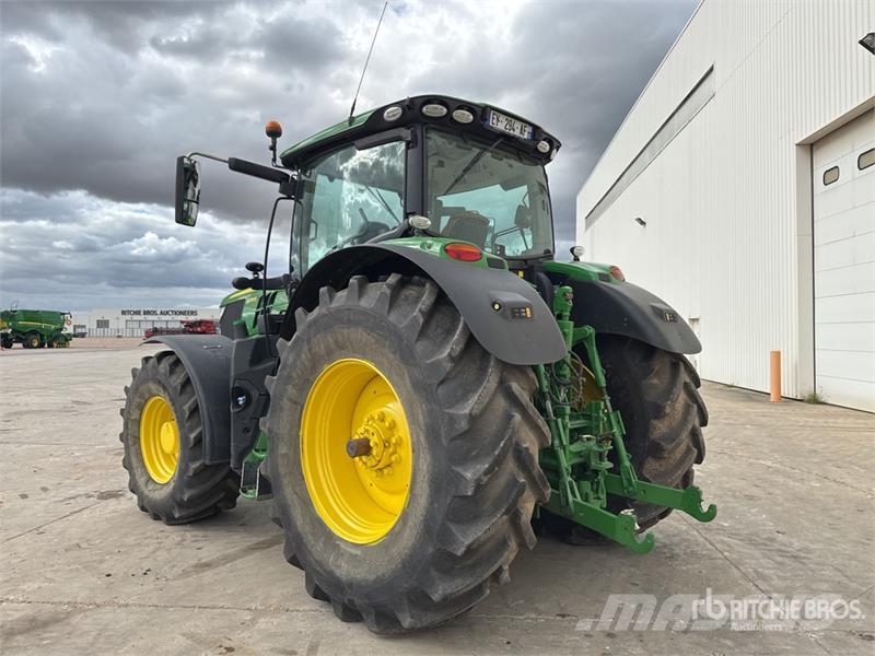 John Deere 6215R Autopower 4WD Tractor Traktory