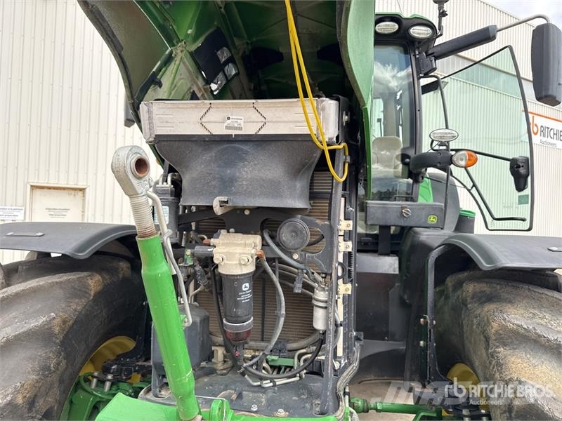 John Deere 6215R Autopower 4WD Tractor Traktory