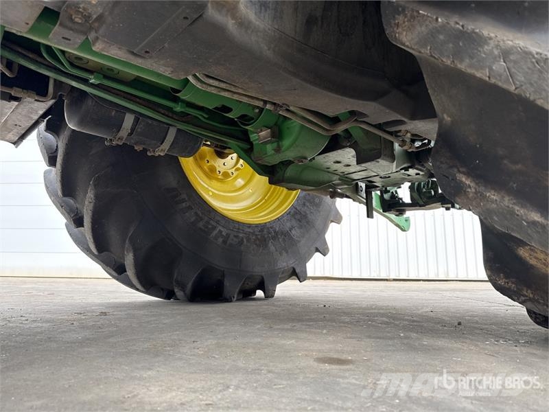 John Deere 6215R Autopower 4WD Tractor Traktory