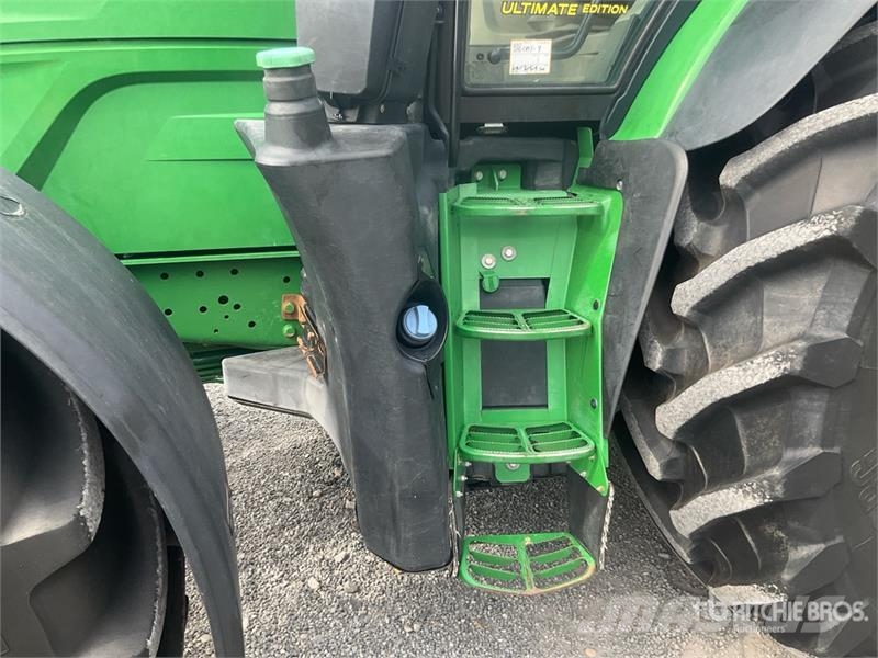 John Deere 6250R 4WD Tractor Trattori
