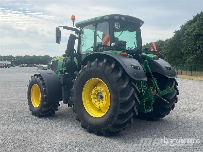 John Deere 6250R 4WD Tractor Trattori