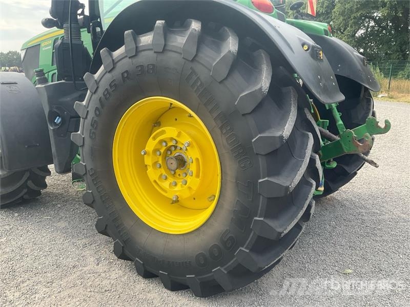 John Deere 6250R 4WD Tractor Trattori