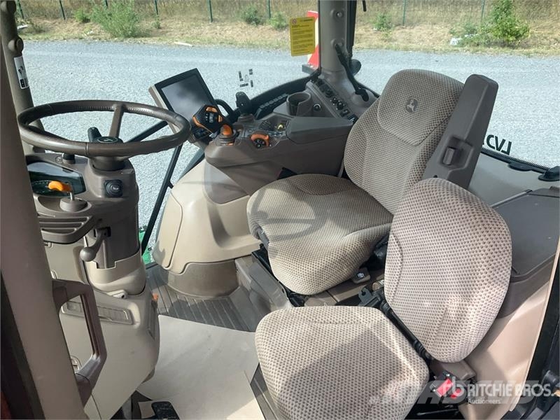 John Deere 6250R 4WD Tractor Trattori