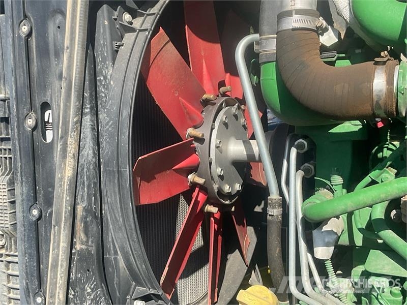 John Deere 6250R 4WD Tractor Trattori