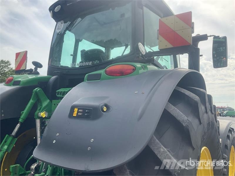 John Deere 6250R 4WD Tractor Trattori