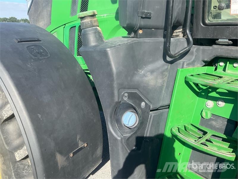 John Deere 6250R 4WD Tractor Trattori