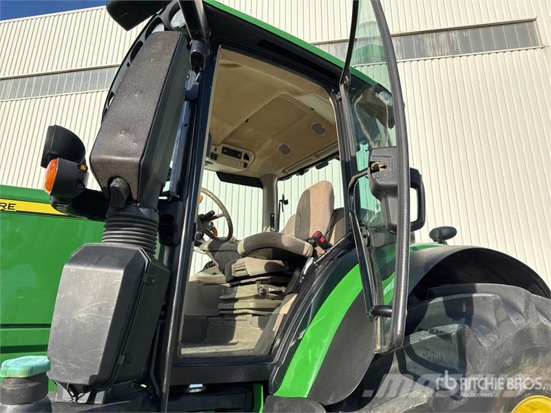 John Deere 6250R Premium Auto Power 4x4 Tracteur Agricole 4WD Traktory