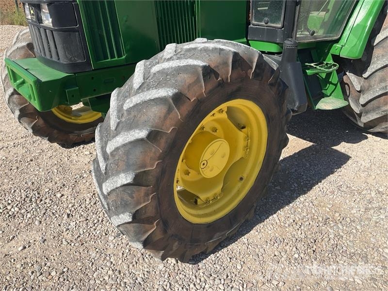 John Deere 6400 Traktorid