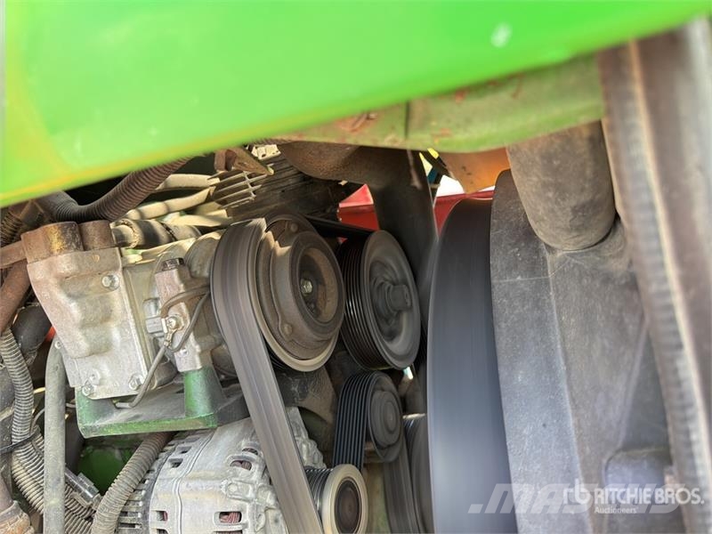 John Deere 6820 Trattori
