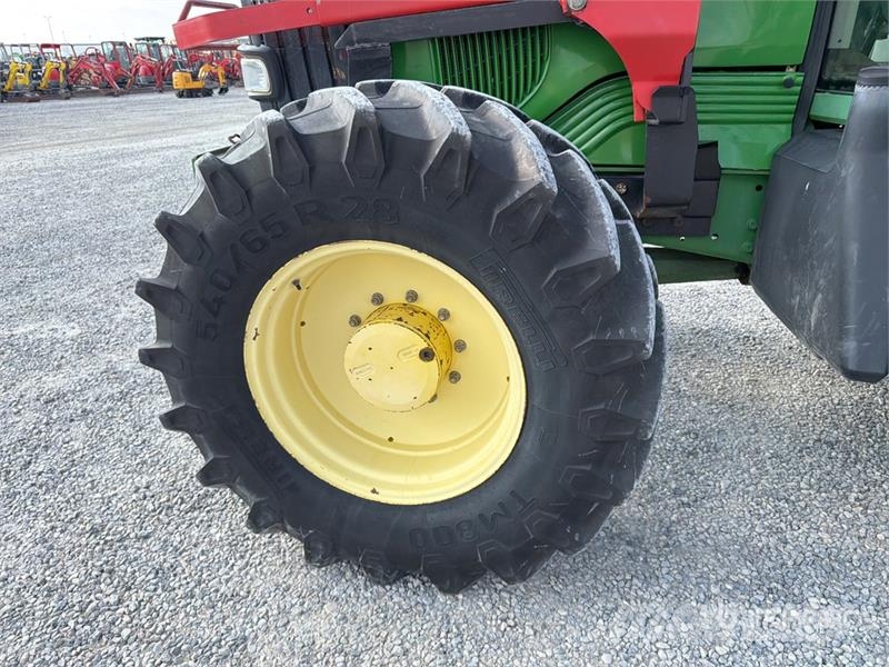 John Deere 6820 Trattori