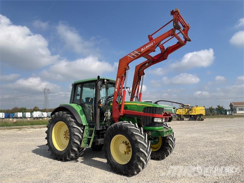 John Deere 6820 Trattori