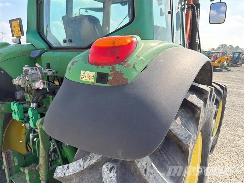 John Deere 6820 Trattori