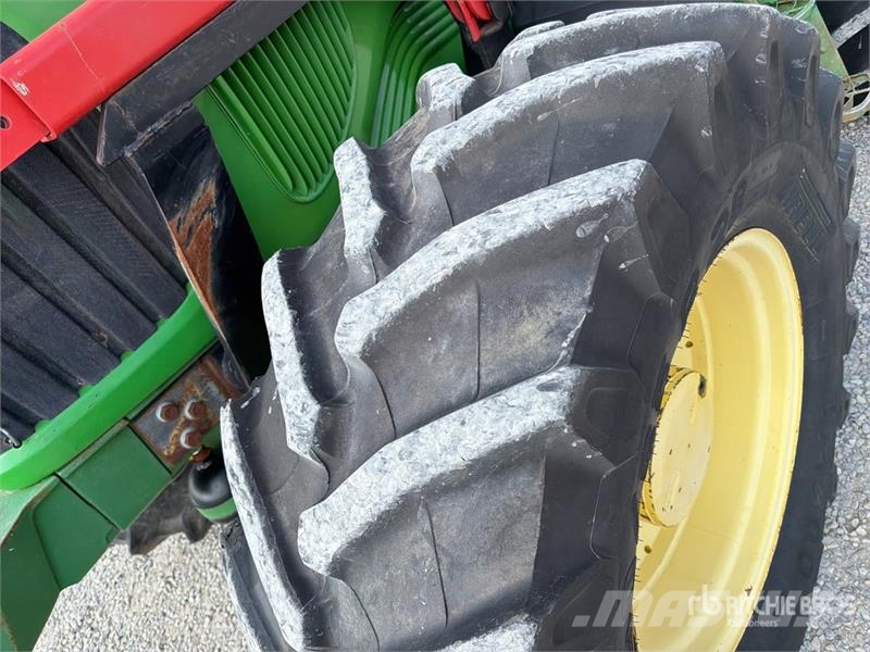 John Deere 6820 Trattori