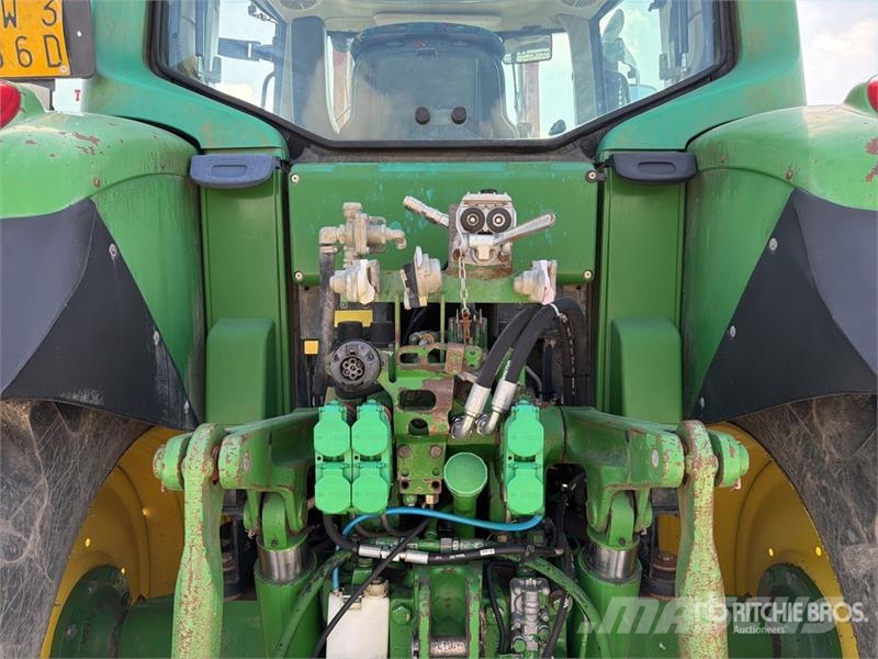John Deere 6820 Trattori