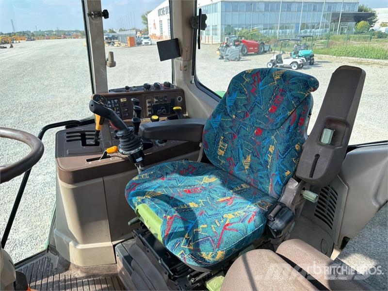 John Deere 6820 Trattori