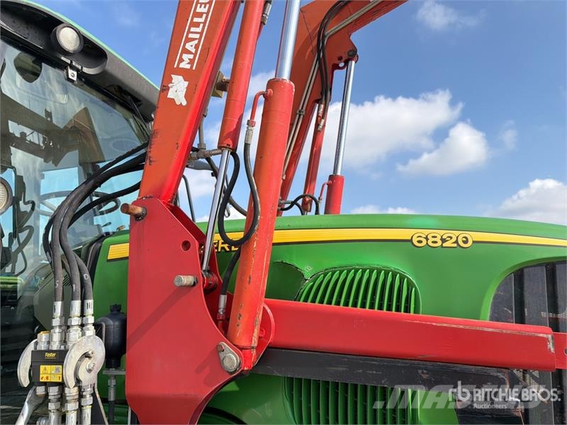 John Deere 6820 Trattori
