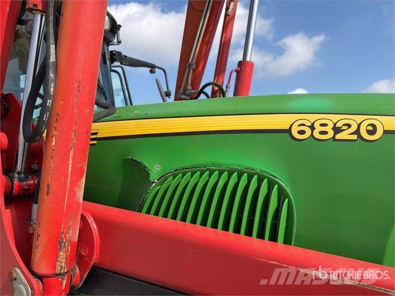 John Deere 6820 Trattori