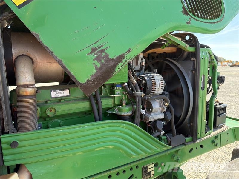 John Deere 6820 الجرارات