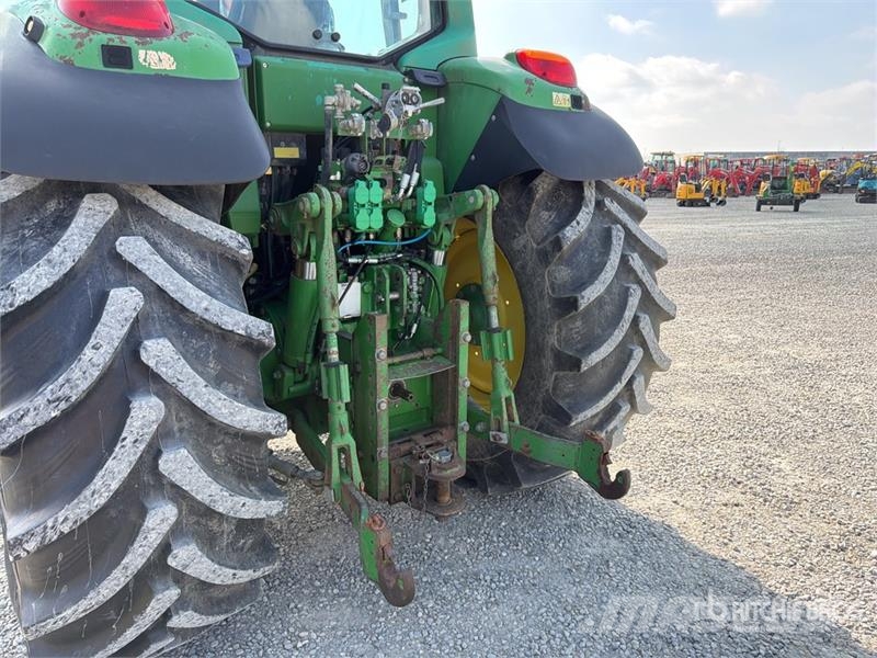 John Deere 6820 Trattori