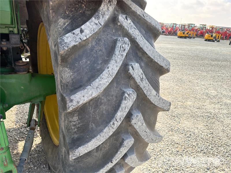 John Deere 6820 Trattori