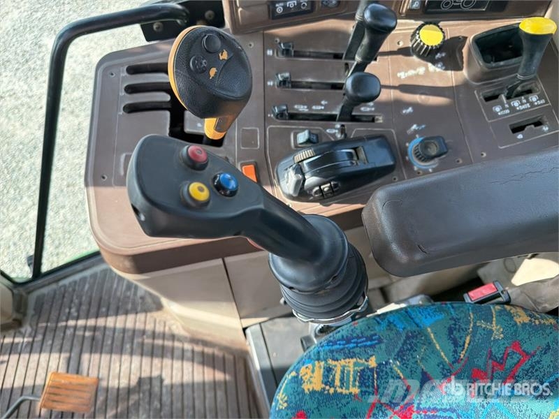 John Deere 6820 Trattori