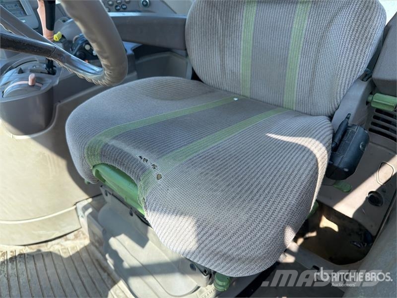 John Deere 6830 4WD Tractor 트랙터