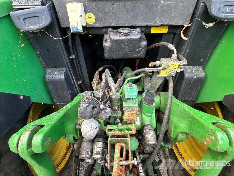 John Deere 6910 4WD Tractor Traktorji