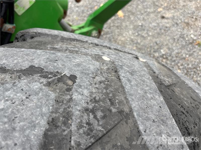 John Deere 6910 4WD Tractor Traktorji
