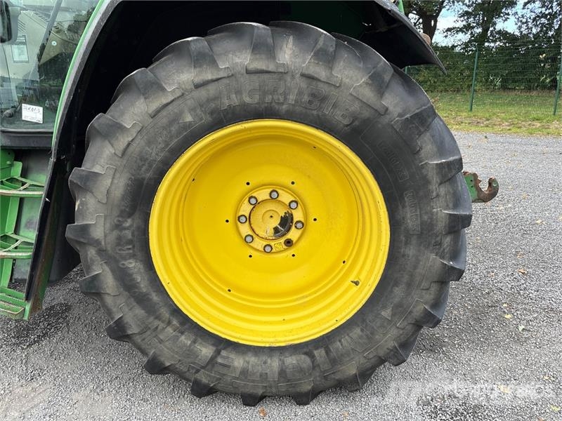 John Deere 6910 4WD Tractor Traktorji