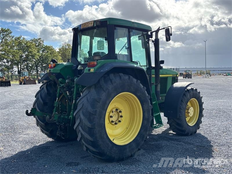 John Deere 6910 4WD Tractor Traktorji