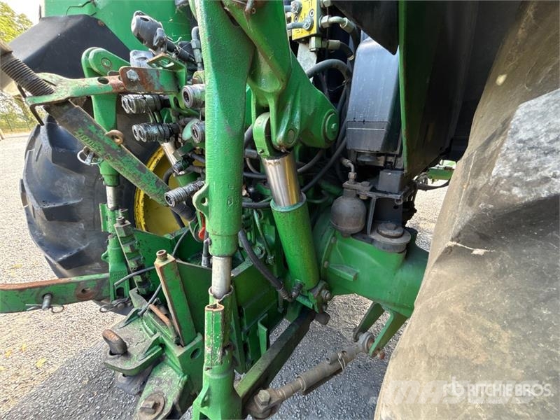 John Deere 6910 4WD Tractor Traktorji