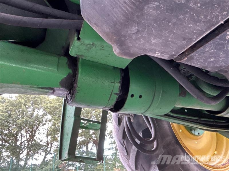 John Deere 6910 4WD Tractor Traktorji
