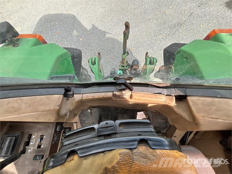 John Deere 6910 4WD Tractor Traktorji