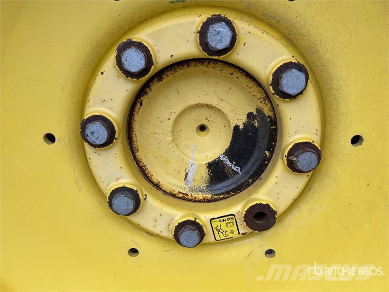 John Deere 6910 4WD Tractor Traktorji