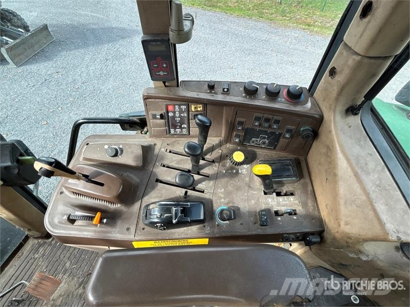 John Deere 6910 4WD Tractor Traktorji
