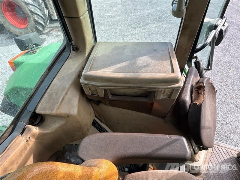John Deere 6910 auto power 4WD Tractor Tractors