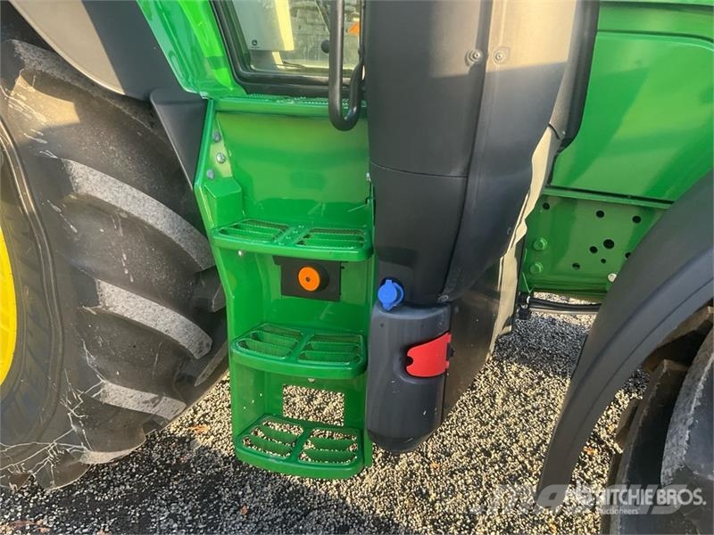 John Deere 6M 155 4WD Tractor (Unused) Traktorok
