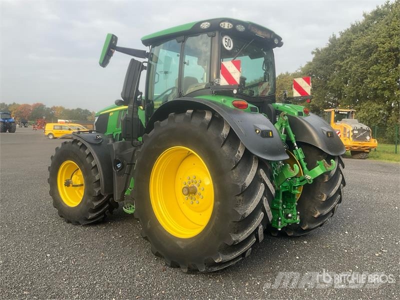 John Deere 6R250 4WD Tractor Трактори
