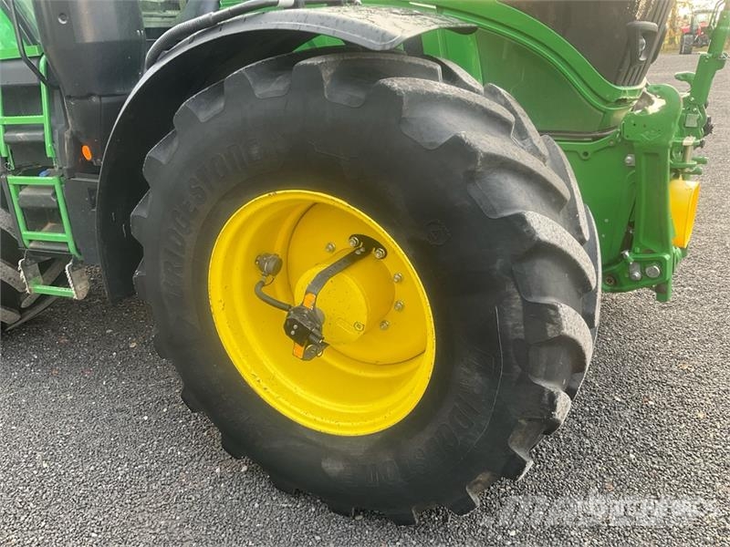 John Deere 6R250 4WD Tractor Трактори