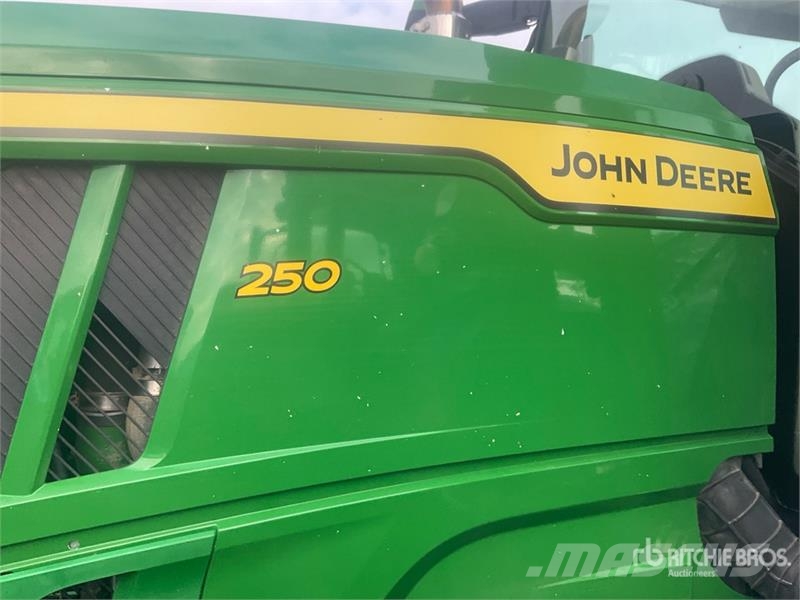 John Deere 6R250 4WD Tractor Трактора