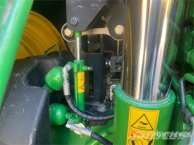 John Deere 6R250 4WD Tractor Traktorok